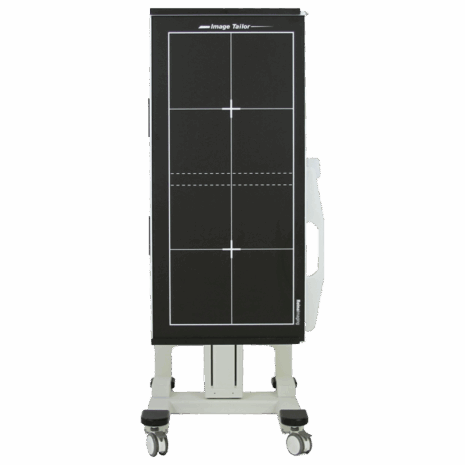 2-it_posp_hero_highest Front view of a mobile X-ray panel holder in its highest vertical position with alignment markers, Reina Imaging branding, and four caster wheels.