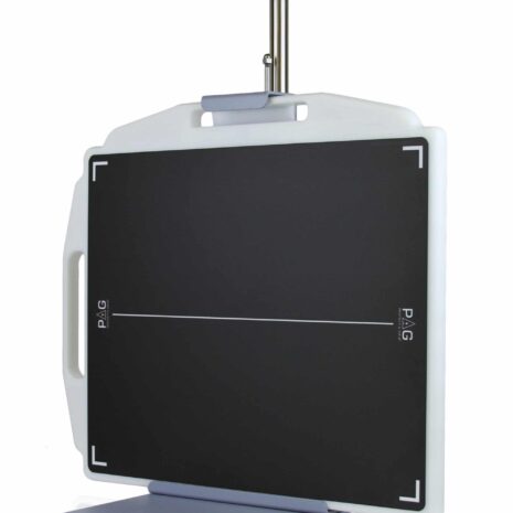 ttdr_pag_hero2-scaled Vertical metal stand with two black spherical clamps holding a flat carbon-fiber panel.